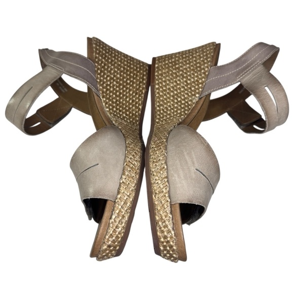 Cobb Hill New Balance wedge sandals shoes women’s size 10 taupe gray/beige